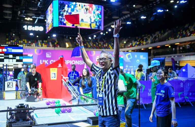 more-than-robots-uk-championship-2026---mark-scott-and-emily-dangelo-chafer-wwwblackstarphotographycouk_55236197873_o